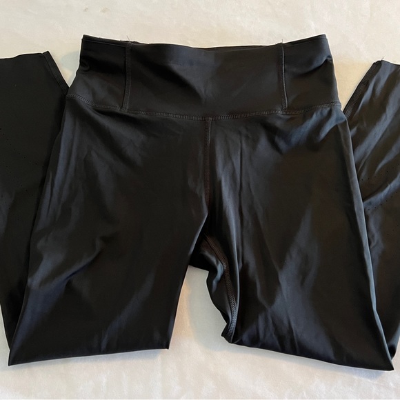 Women's Sleek High-Waisted Run Capri Leggings Black Small Activewear Sports Athl - Picture 9 of 9